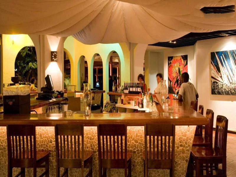 פיליפסבורג Holland House Beach Hotel מראה חיצוני תמונה