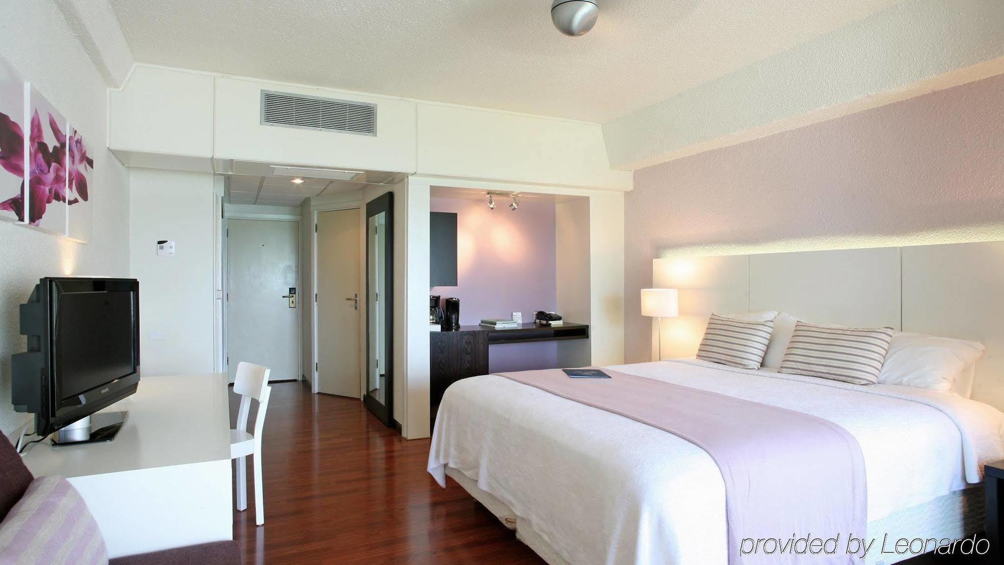 פיליפסבורג Holland House Beach Hotel מראה חיצוני תמונה